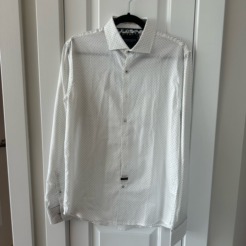 NWT Denim & Flower Long Sleeve Button Down